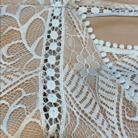 ~Stunning ~White Lace Dress! ~Size Small 2-4~ - Picture 9 of 9